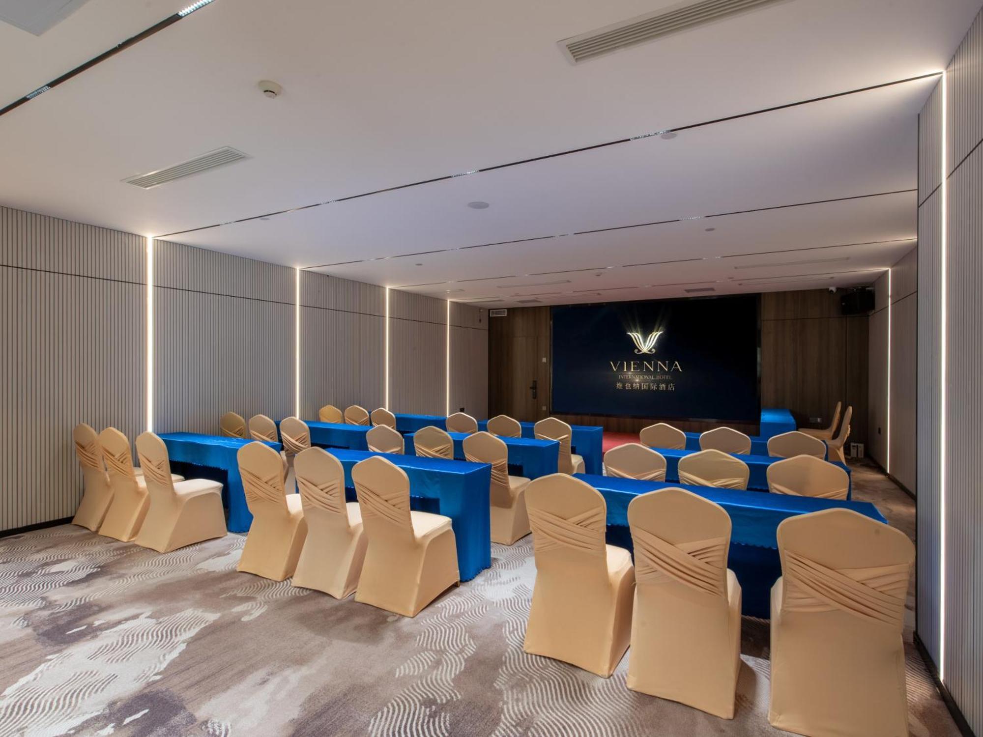 Vienna International Hotel Guangzhou Baiyun International Conference Center Ngoại thất bức ảnh