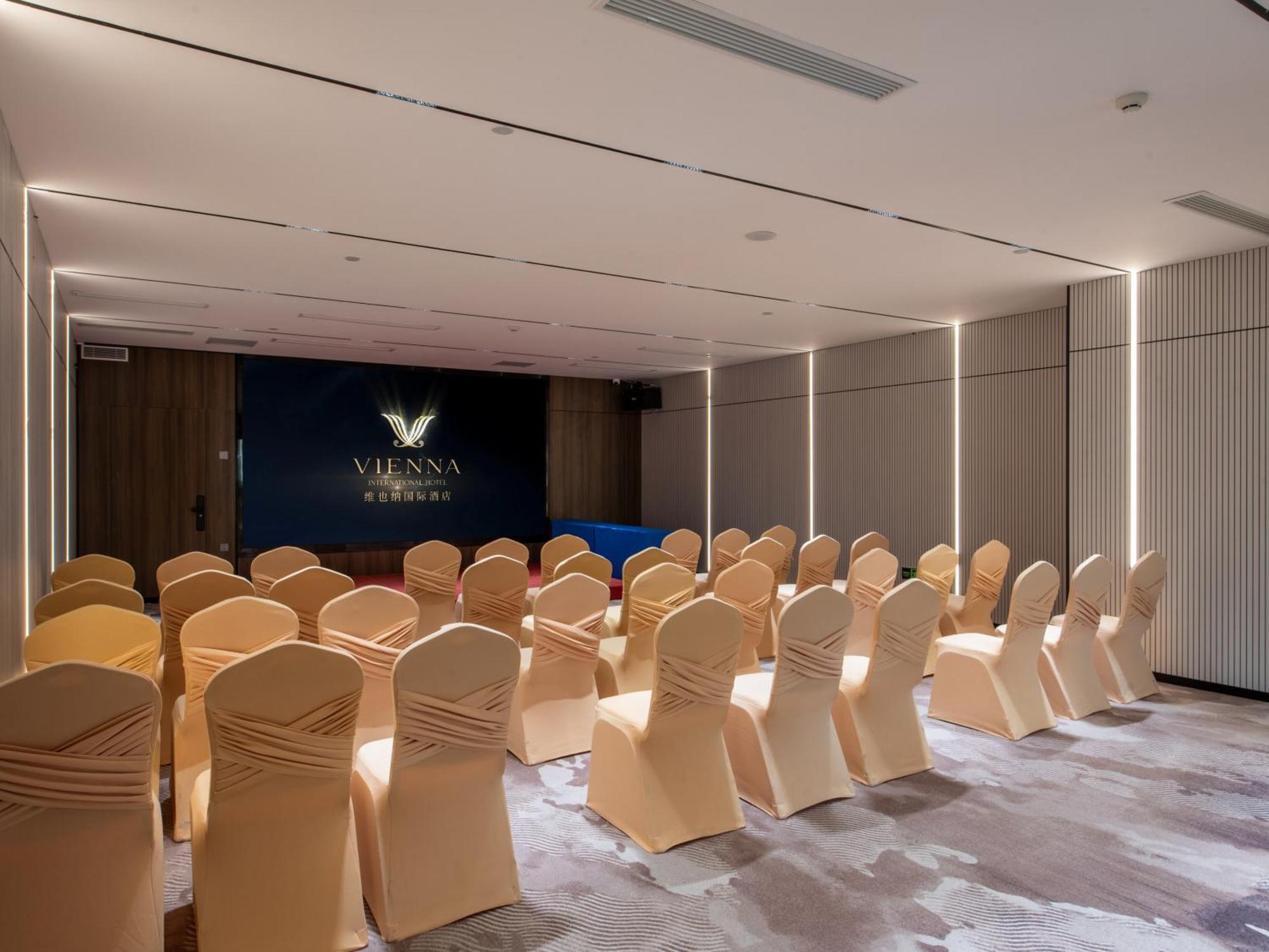 Vienna International Hotel Guangzhou Baiyun International Conference Center Ngoại thất bức ảnh