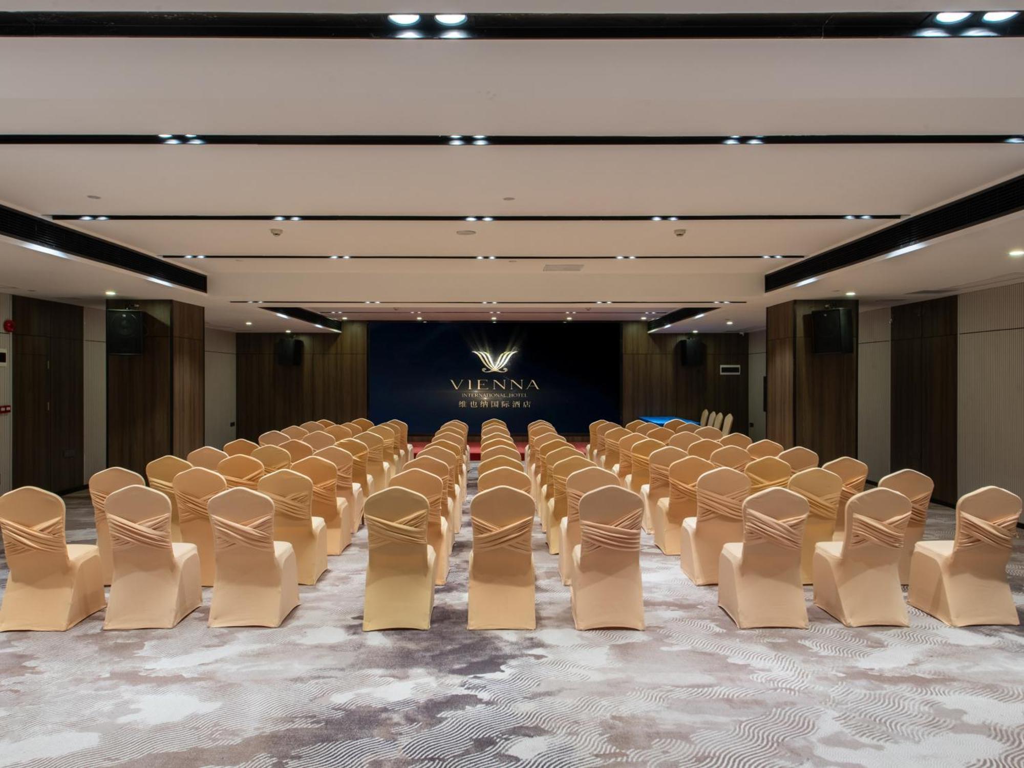 Vienna International Hotel Guangzhou Baiyun International Conference Center Ngoại thất bức ảnh