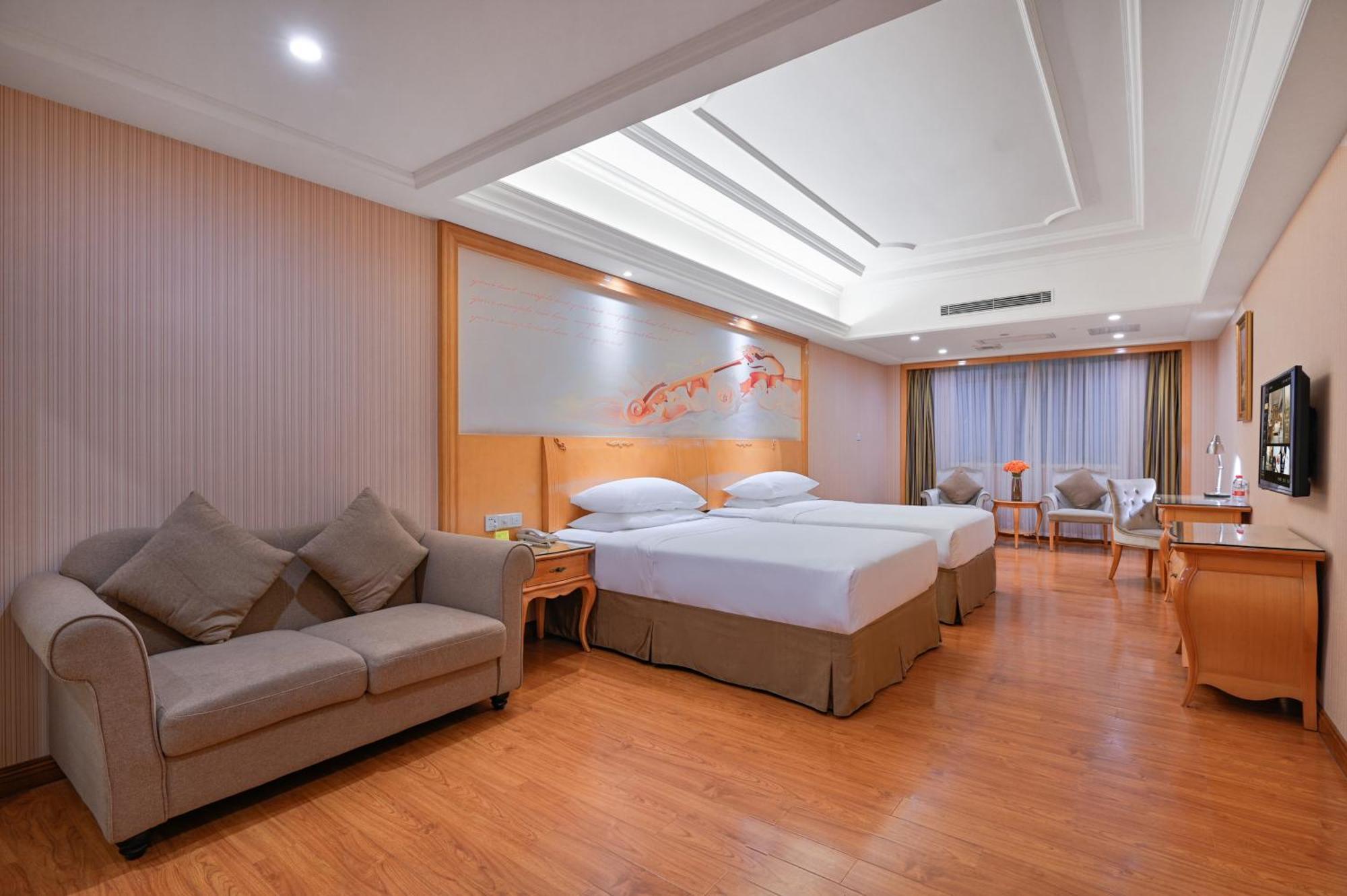 Vienna International Hotel Guangzhou Baiyun International Conference Center Ngoại thất bức ảnh