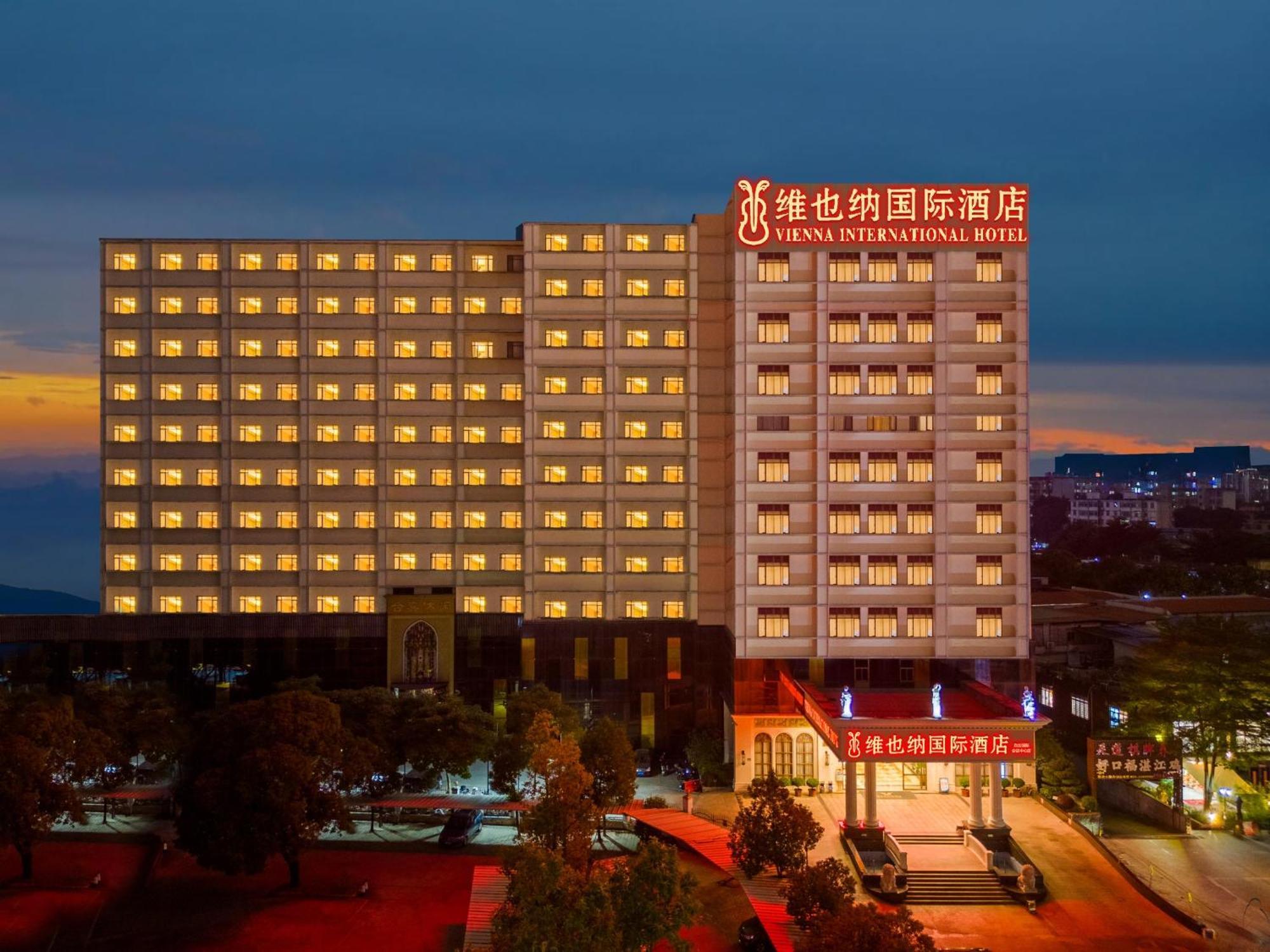 Vienna International Hotel Guangzhou Baiyun International Conference Center Ngoại thất bức ảnh
