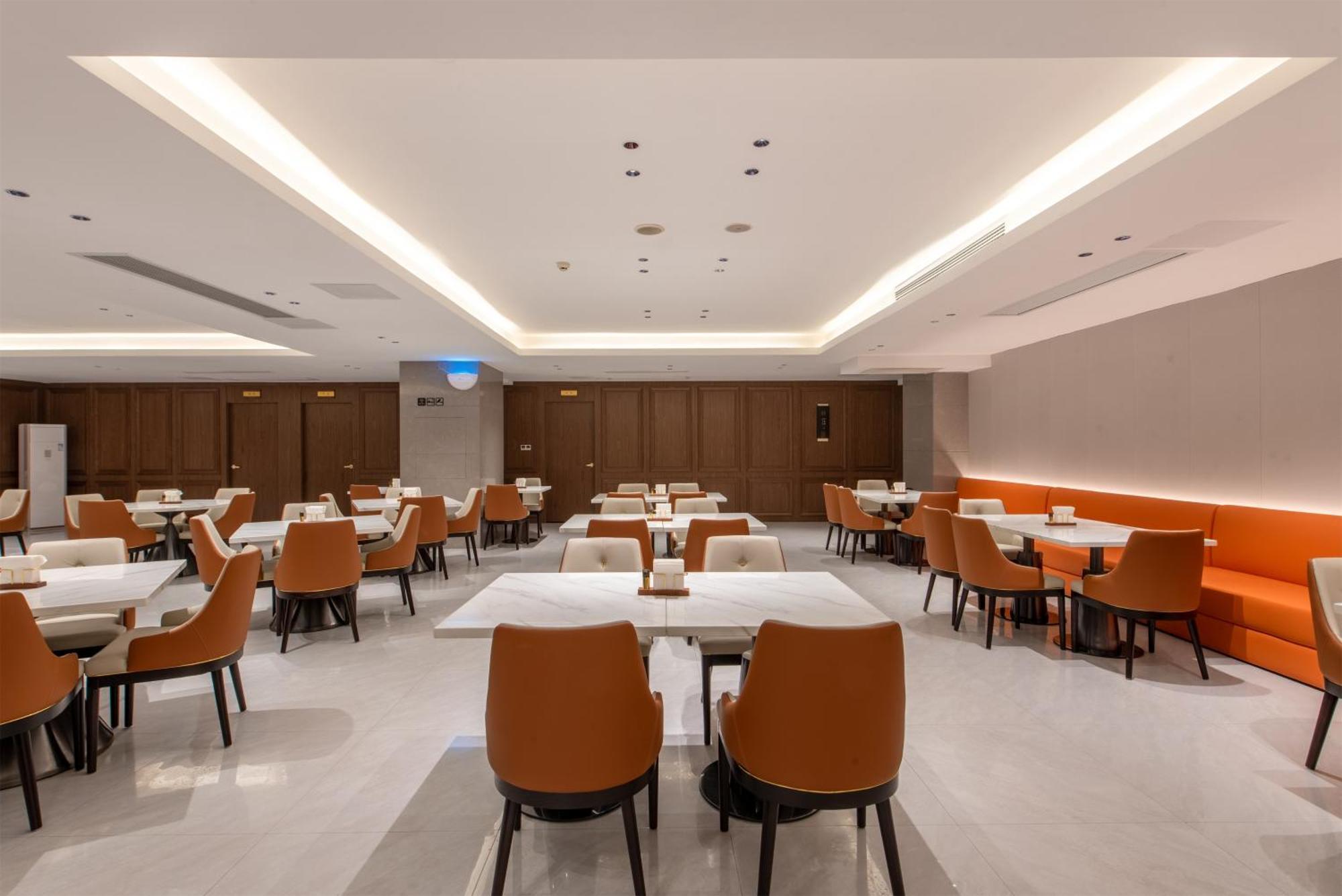 Vienna International Hotel Guangzhou Baiyun International Conference Center Ngoại thất bức ảnh